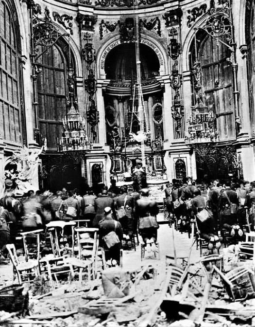 Thanksgiving_service_in_the_Cambrai_Cathedral_for_the_deliverance_of_the_Town_(-1336183717)